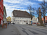 ...zum Marienplatz mit dem Rathaus