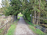 Über einen kleinen Weg erreichen wir den Isardamm