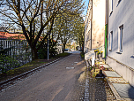 Vorbei an den Häusern von Weihenstephan ....