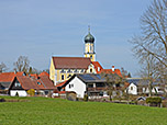 Blick zur Kirche Sankt Ulrich