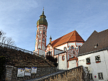 Blick zur Klosterkirche