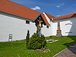 Wegkreuz an der Klosterkirche Sankt Alto und Sankt Birgitta