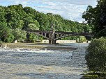 Die Ostseite der Maximiliansbrücke ...