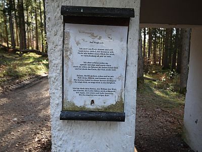 Ein Gedicht lädt zu einem Gebet ein