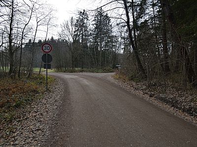 Hier biegen wir rechts ab ... 