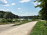 Die Großhesseloher Eisenbahnbrücke im Süden