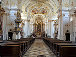 Der Innenraum der Klosterkirche St. Dionys und Juliana