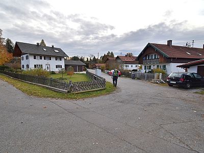 ... und setzen unseren Weg auf der Weihangerstraße fort
