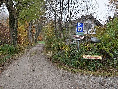 Nach Süden verlassen wir die Ortschaft