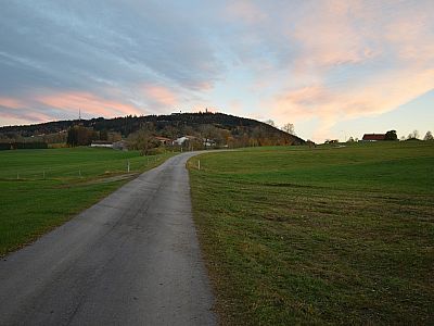 Nach Südosten wandern wir weiter auf Buschhorn und den Hohe Peißenberg zu