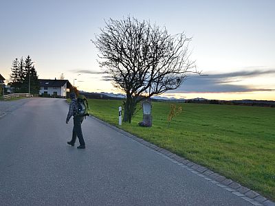In Hetten biegen wir rechts in  die Nordstraße ein, anschließend links in die Oberfeldstraße