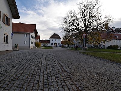 Durch das Tor werden wir morgen weitermarschieren