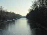 führt uns wieder auf die Westseite der Isar.