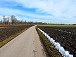 Vorne gehen wir unter der B471 hindurch...