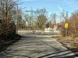 ... zur Neu-Estlinger Straße.