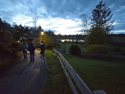 ... zurück zum Ausgangspunkt marschieren.