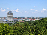 Vierzylinder und Alianz Arena im Nordosten