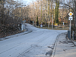 ... treffen wir auf die Kurt-Stieler-Straße und wenig später auf den Schloßberg.