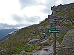 ...und halten uns schräg rechts Richtung Preikestolen