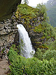...der uns hinunter zum Storseterfossen führt