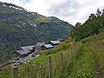 ...hinunter zum Gehöft Westerås wandern