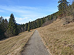 ...und folgen dem sonnenverwöhnten Altherrenweg weiter nordwestwärts