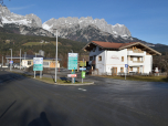 Bereits vom Parkplatz aus haben wir einen wunderschönen Blick auf die Kaiser-Südwände