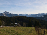 Der Blick am Kitzbüheler Horn vorbei auf weitere Gipfel der Kitzbüheler Alpen