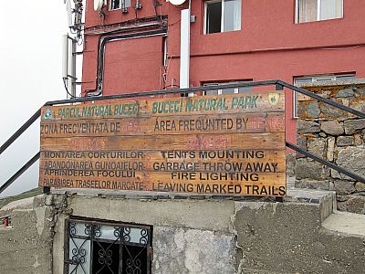 Zelten ist, nicht nur wegen der Gefahr durch Bären, im Nationalpark Bucegi  verboten