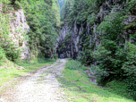 ... zu einer Schlucht