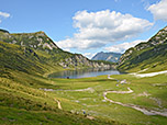 Wir wandern hinunter zum Tappenkarsee