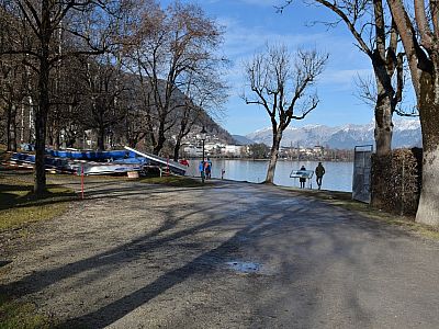 Auf der Uferpromenade ... 