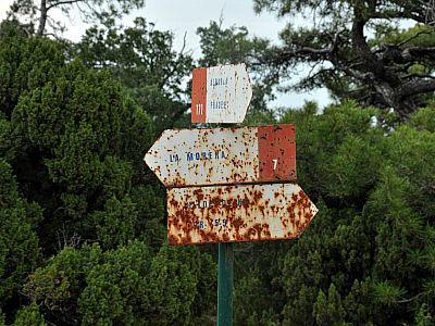 ... und folgen dem Wegweiser nach La Morena Richtung Südwesten