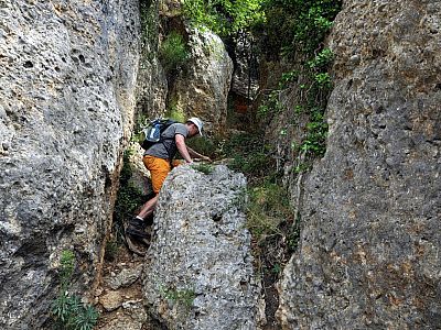 Es wird felsiger und...