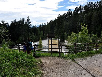 Nach knapp 4 Kilometern haben wir wieder den Ausgangspunkt erreicht.