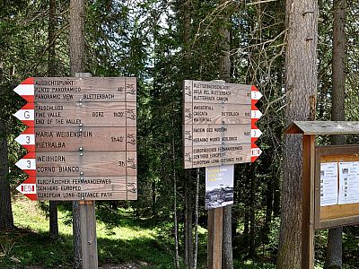 Wir wählen den Weg 3 zum Wasserfall ... 
