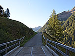 Der Fahrweg leitet uns...