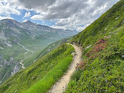 ...zeigt sich unter uns der Schwarzwand-Wasserfall