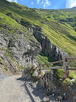 Es geht zügig bergab
