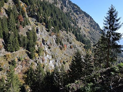 Der weitere Wegverlauf ist im Osten schön zu sehen