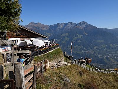 bevor wir die Terrasse des Muthof erreichen.