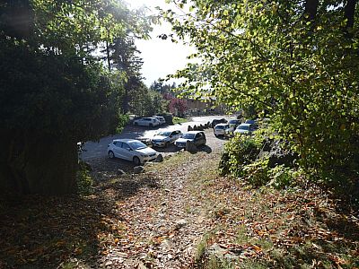 ... und biegen hier wieder rechts ab um den Ausgangsort zu erreichen.