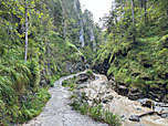 Wir betreten die Grießbachklamm